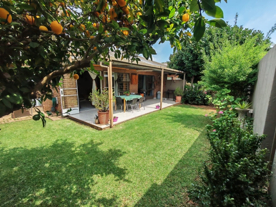 2 Bedroom Property for Sale in Langenhovenpark Free State